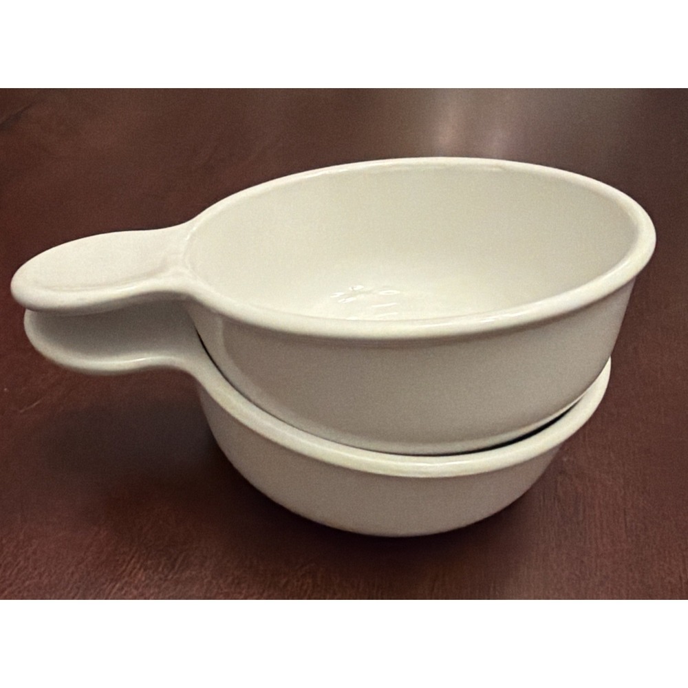 2 Corning Ware White Grab-It Bowls P-150-B 15 oz. Med Small